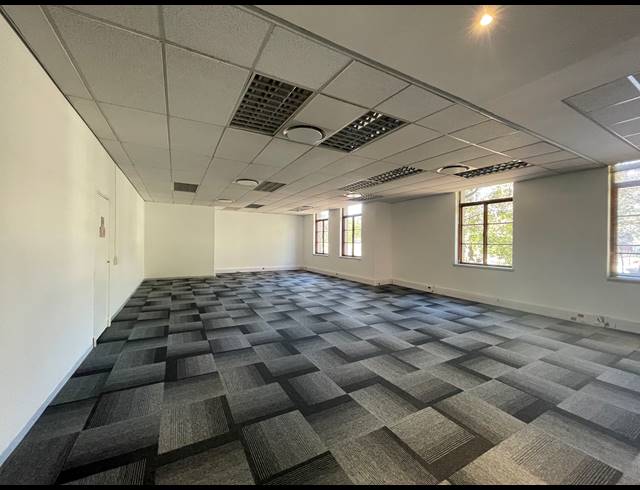 489M² OFFICE TO LET IN SANDTON CENTRAL